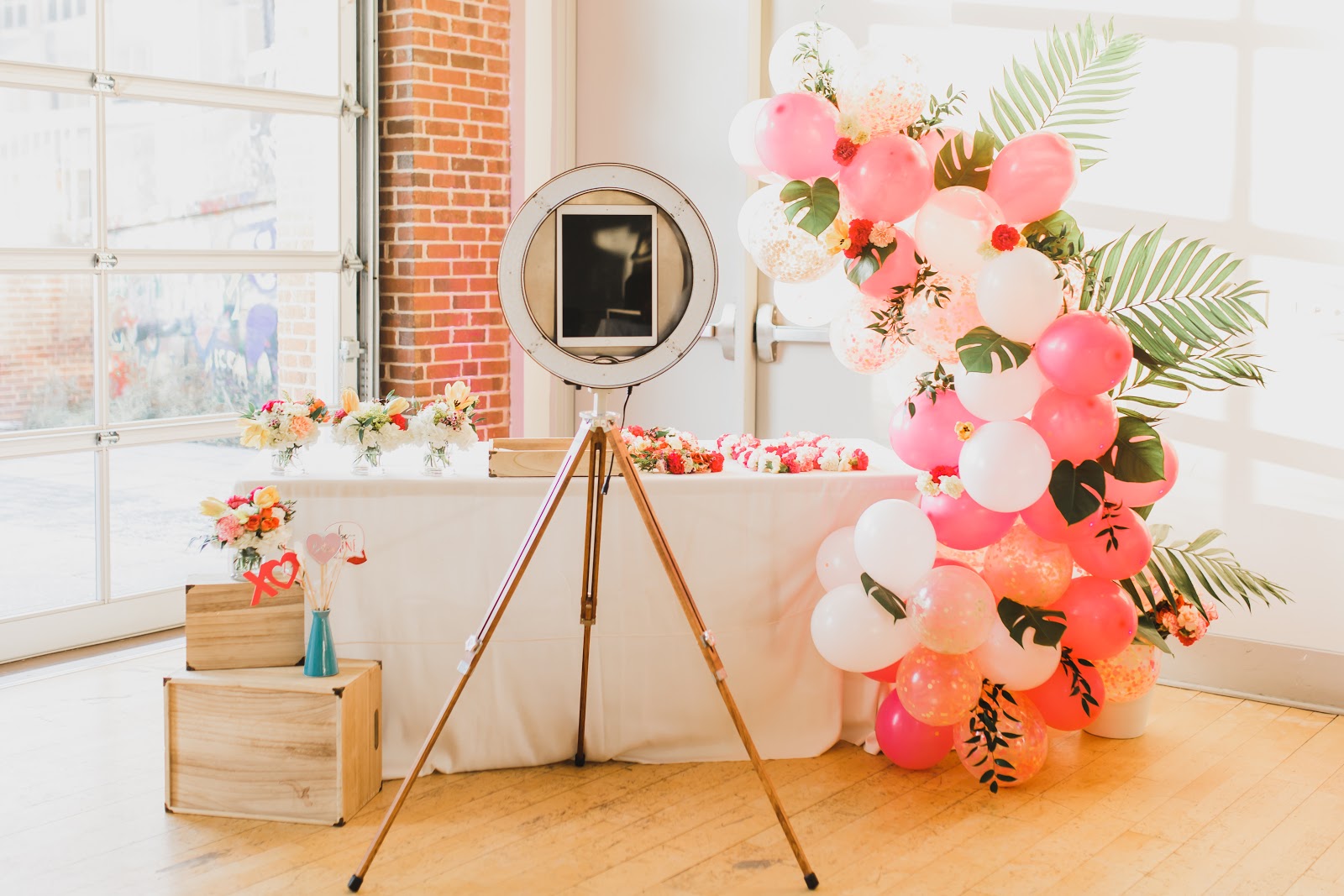 8 Questions to Ask When Choosing a Photo Booth Company for Your Wedding